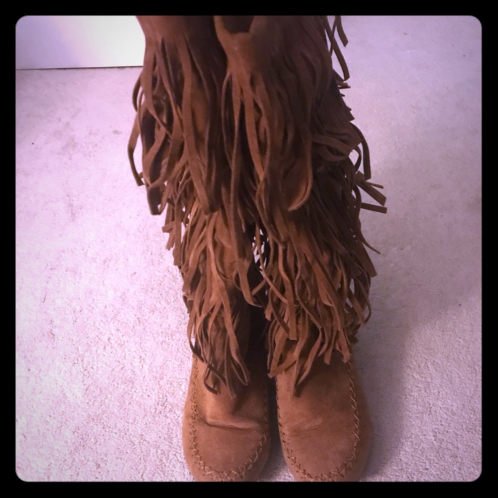 Women’s Fringe wedge boots!